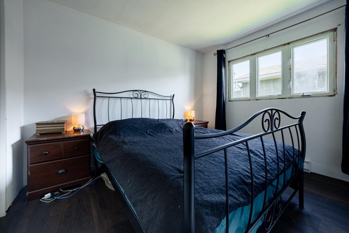 Autre angle de la chambre principale