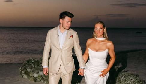 Nick Suzuki et sa femme