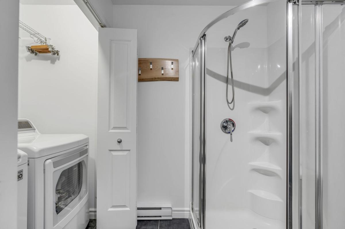 Autre vue de la salle de bain