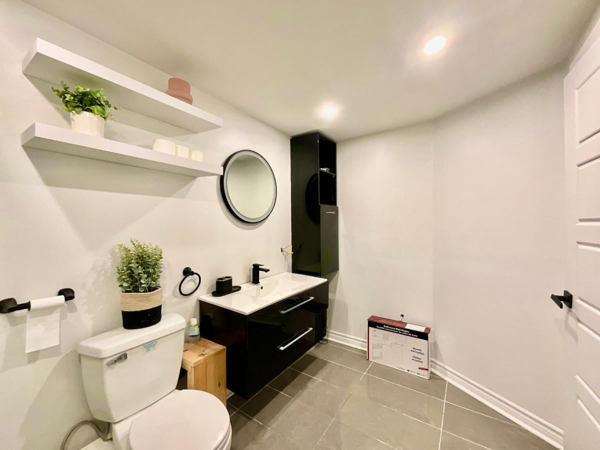 Détail de la salle de bain du sous-sol