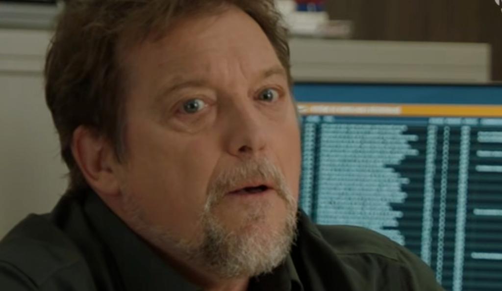 Vincent Graton dans son personnage de Christian Thibeault, lieutenant de l'escouade Antigang
