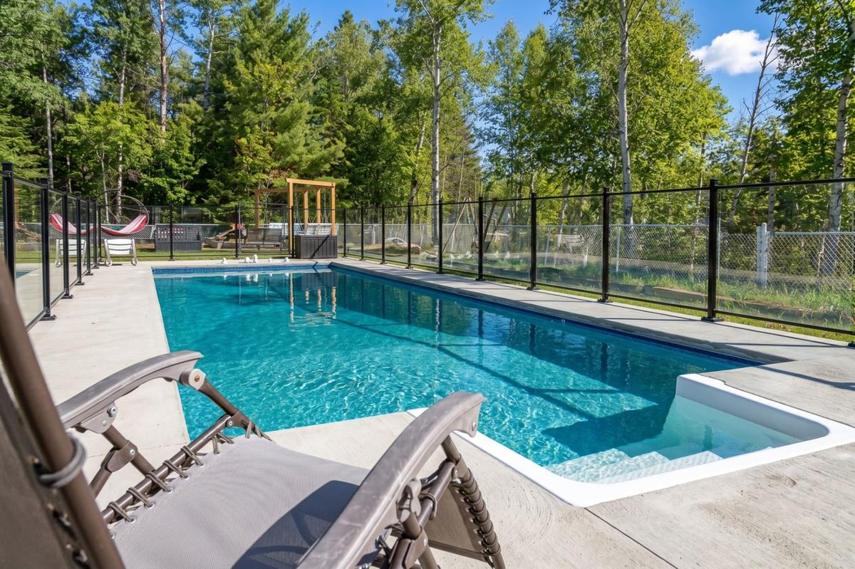 La piscine et son environnement