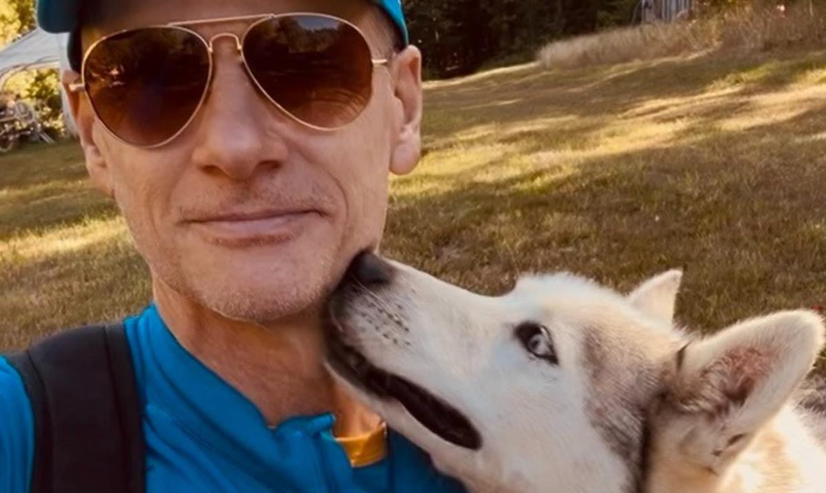 François Morency et son chien Stand-Up