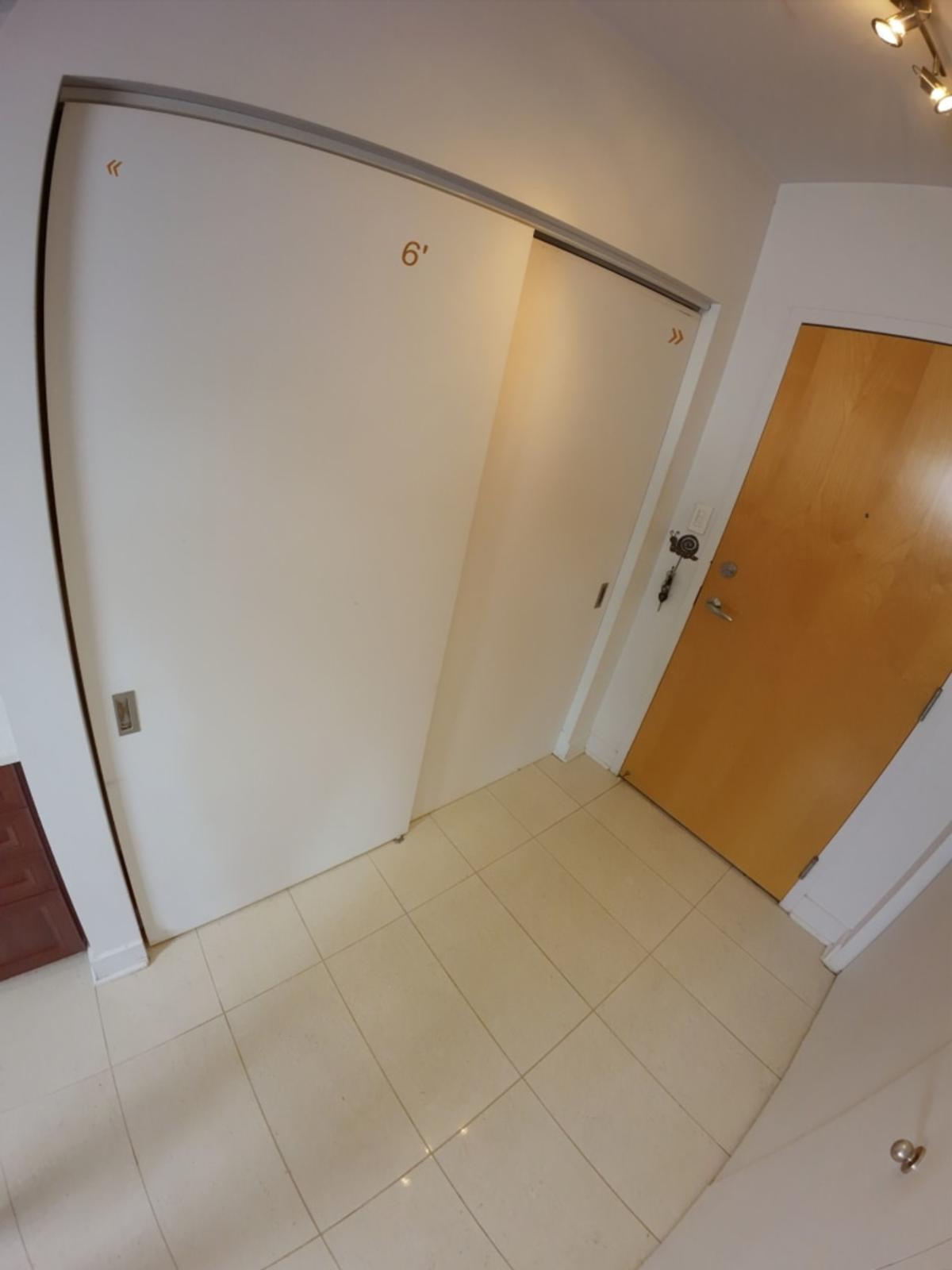 Autre angle du salon