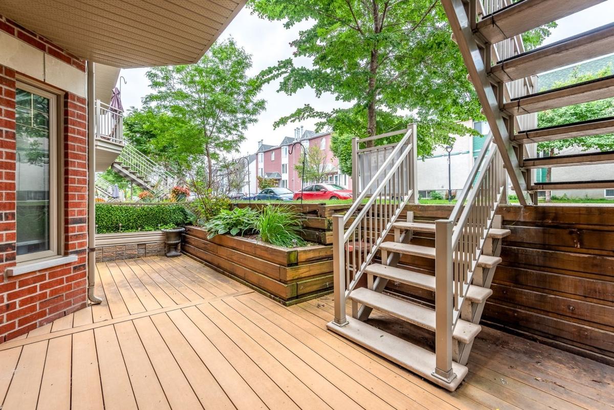 Détail de la terrasse avant