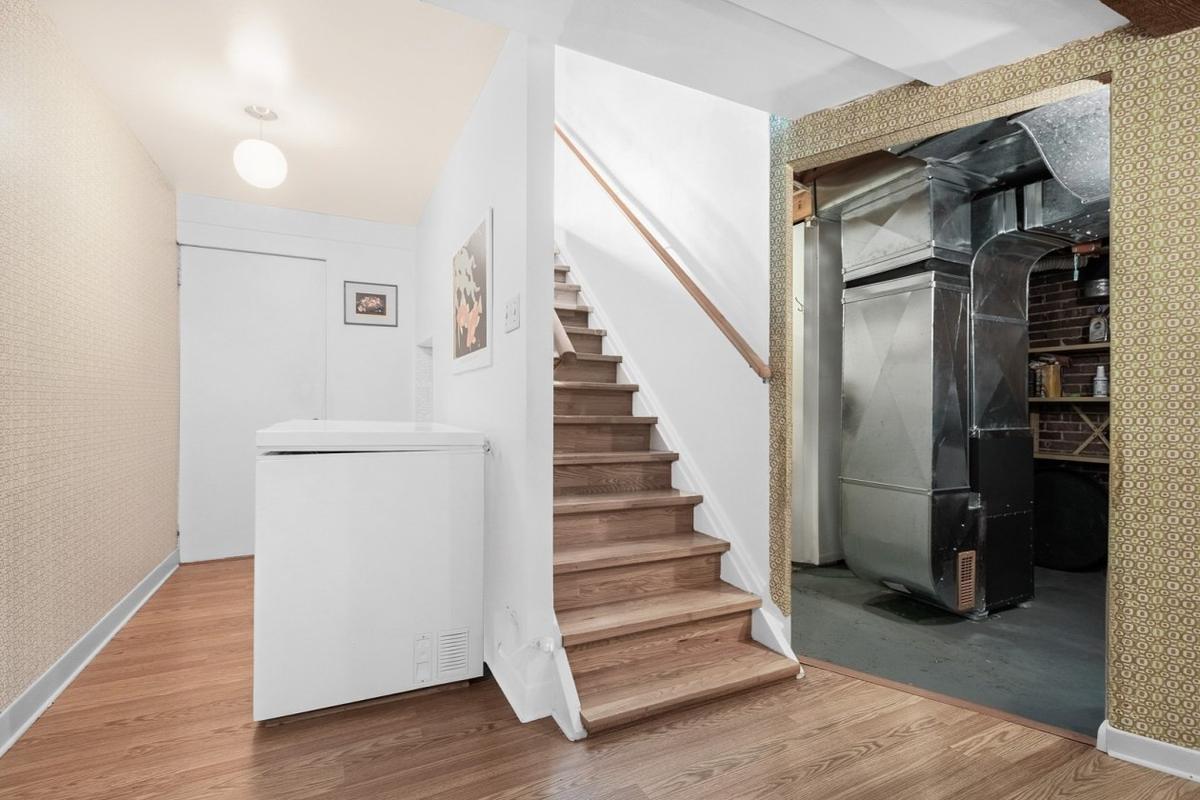 Escalier vers le sous-sol