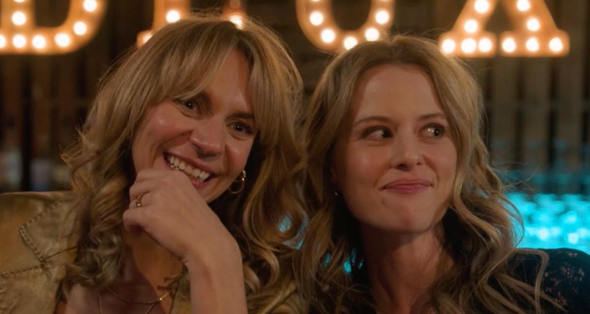 Léane Labrèche-Dor et Katrine Duhaime dans Antigang