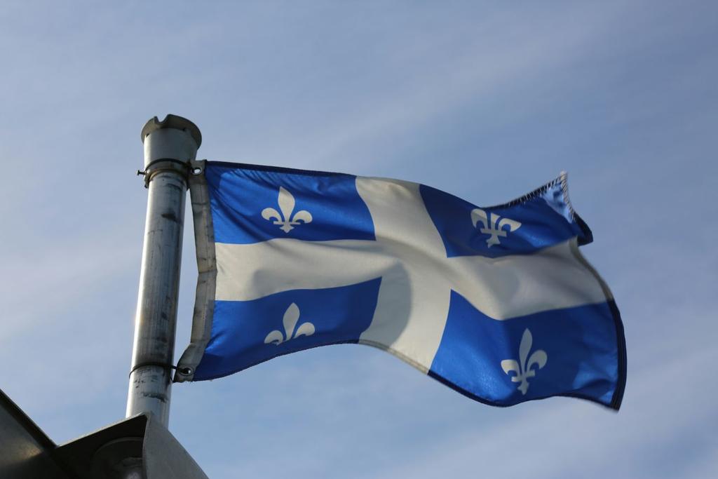 Harry Spink - Unsplash, Québec, drapeau du Québec