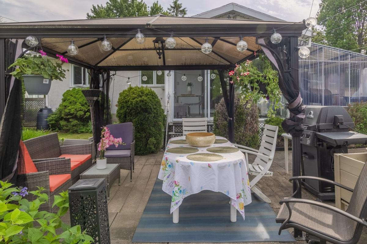 Terrasse et accès au jardin