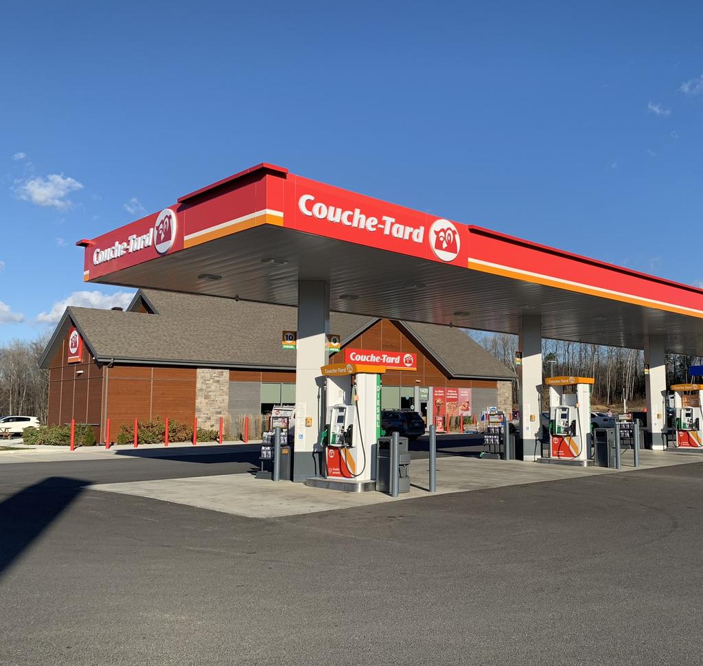 Station d'essence et dépanneur Couche-Tard