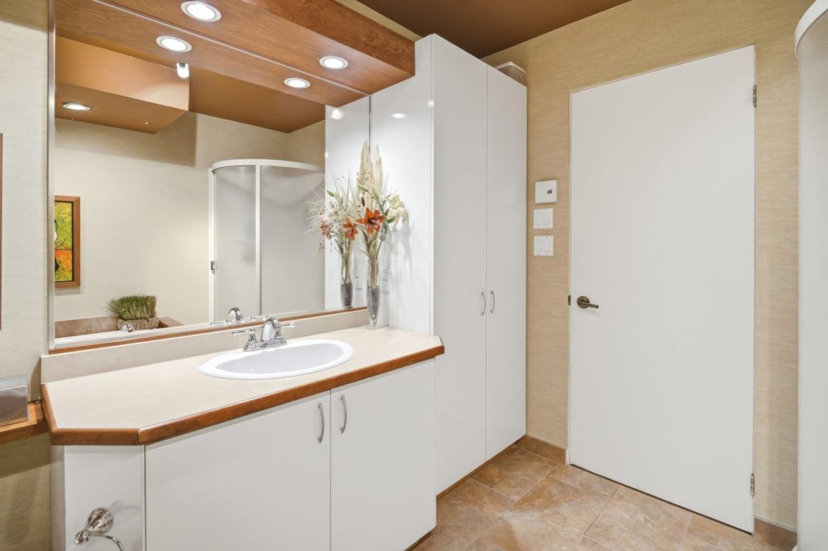 Détail de la salle de bain secondaire