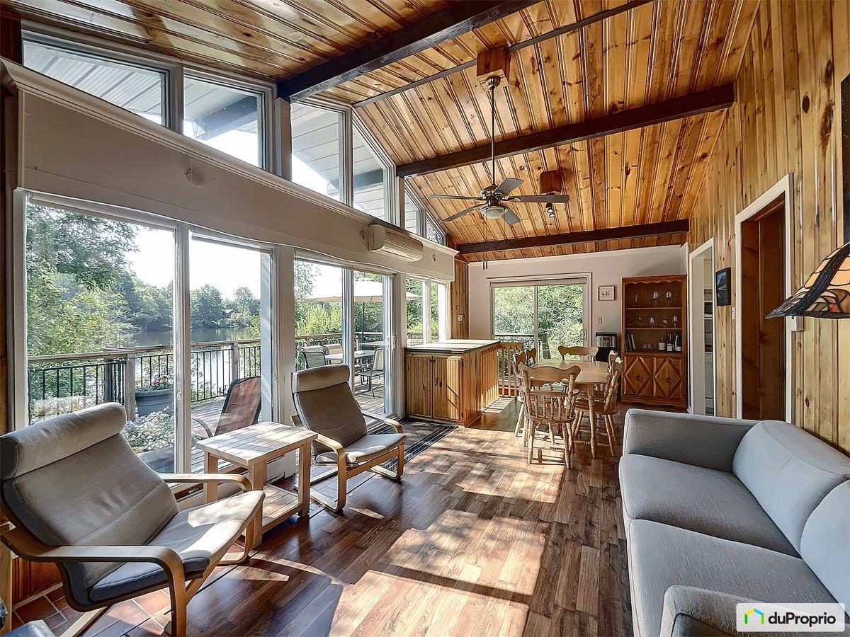 Guillaume Cyr vend son chalet à Austin
