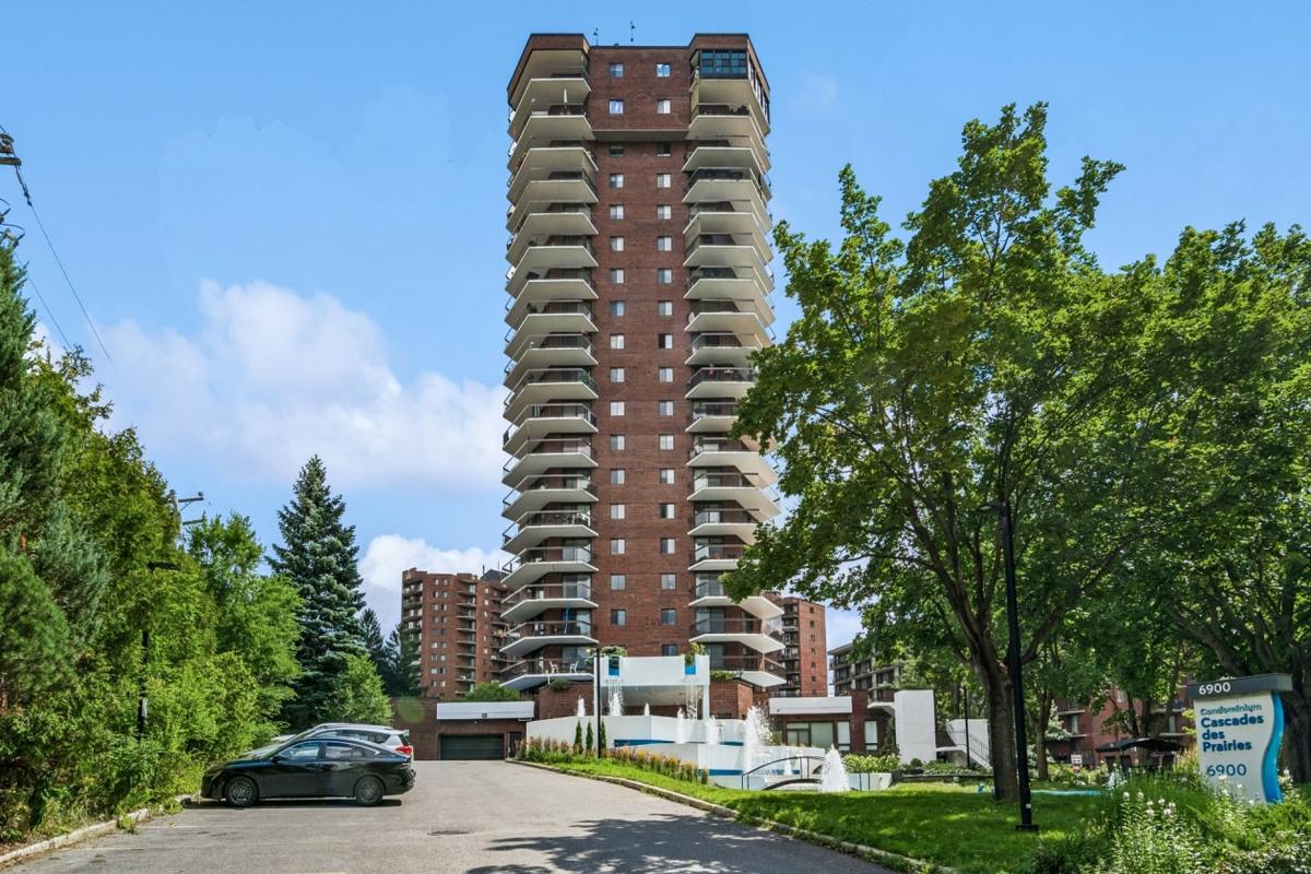Façade de l'immeuble au bord du boulevard Gouin