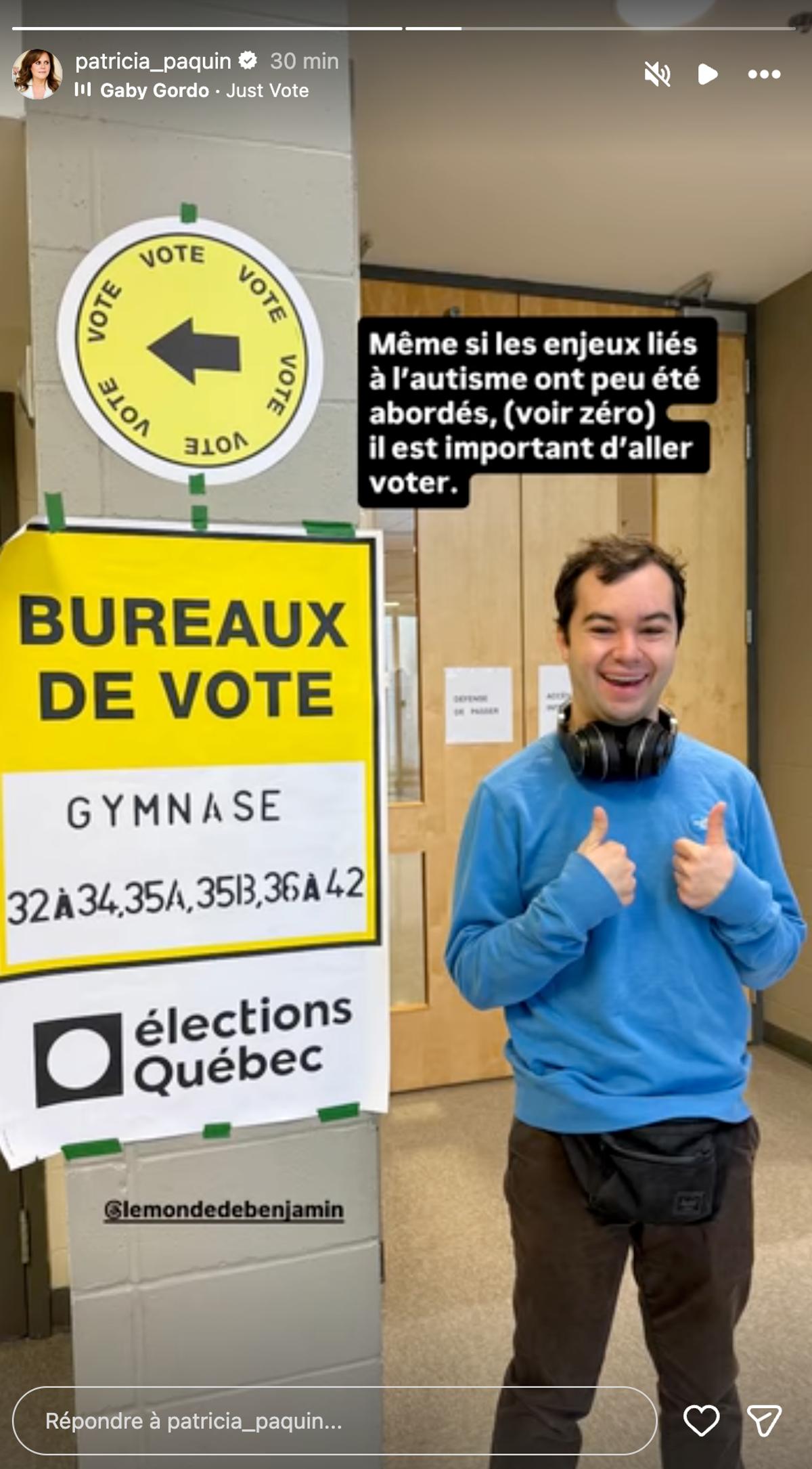 Benjamin Gratton au bureau de vote