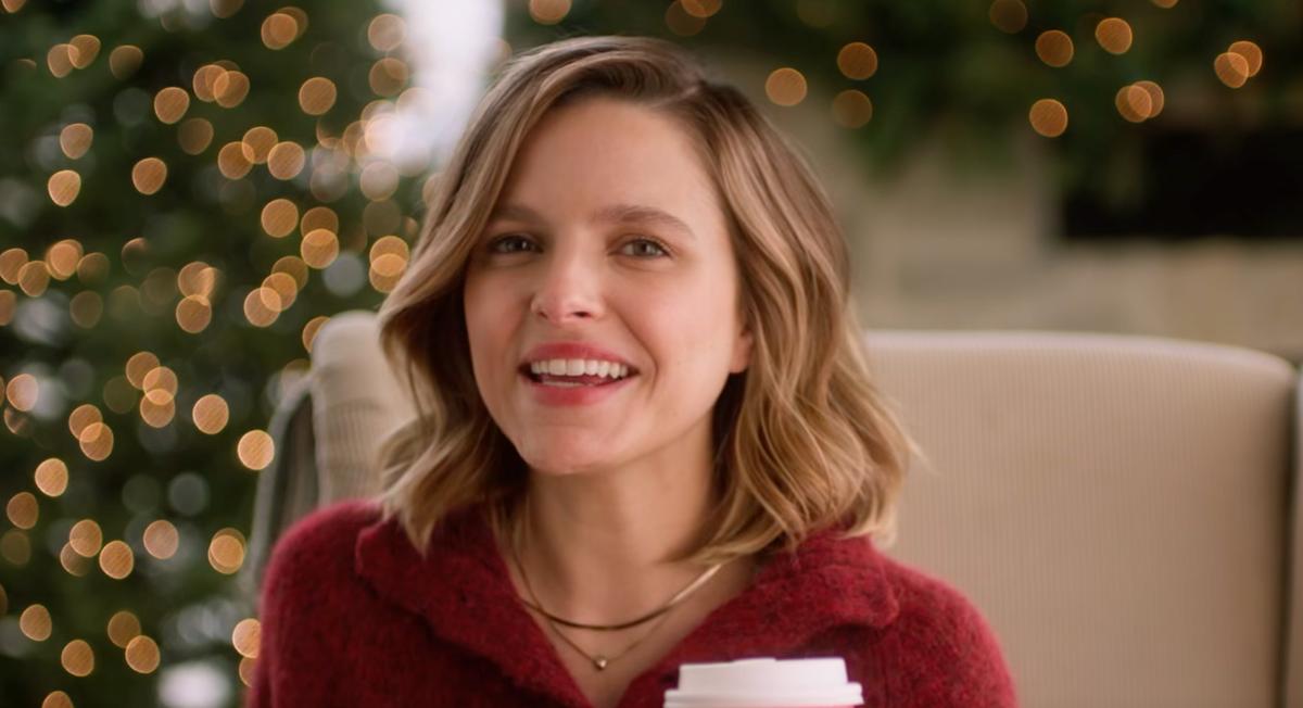 Sarah-Jeanne Labrosse dans une publicité de Tim Horton's