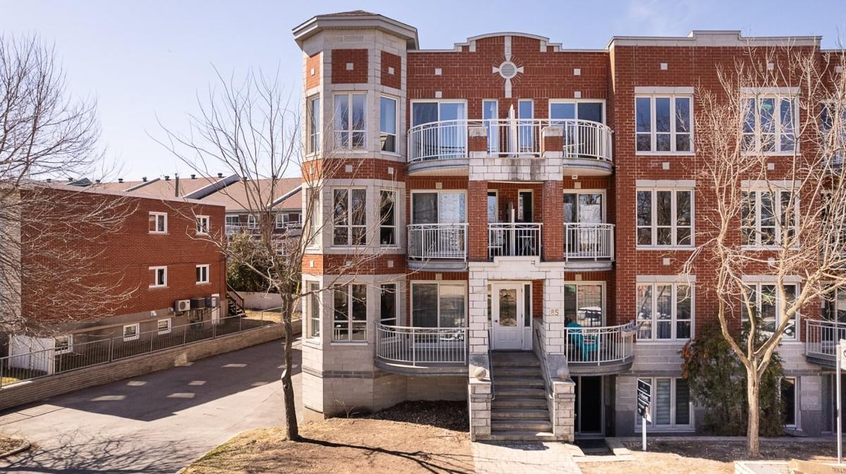 Façade de l'immeuble sur la rue McVey
