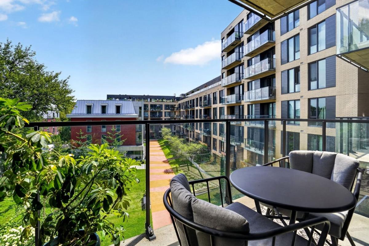 Balcon donnant sur la cour intérieure
