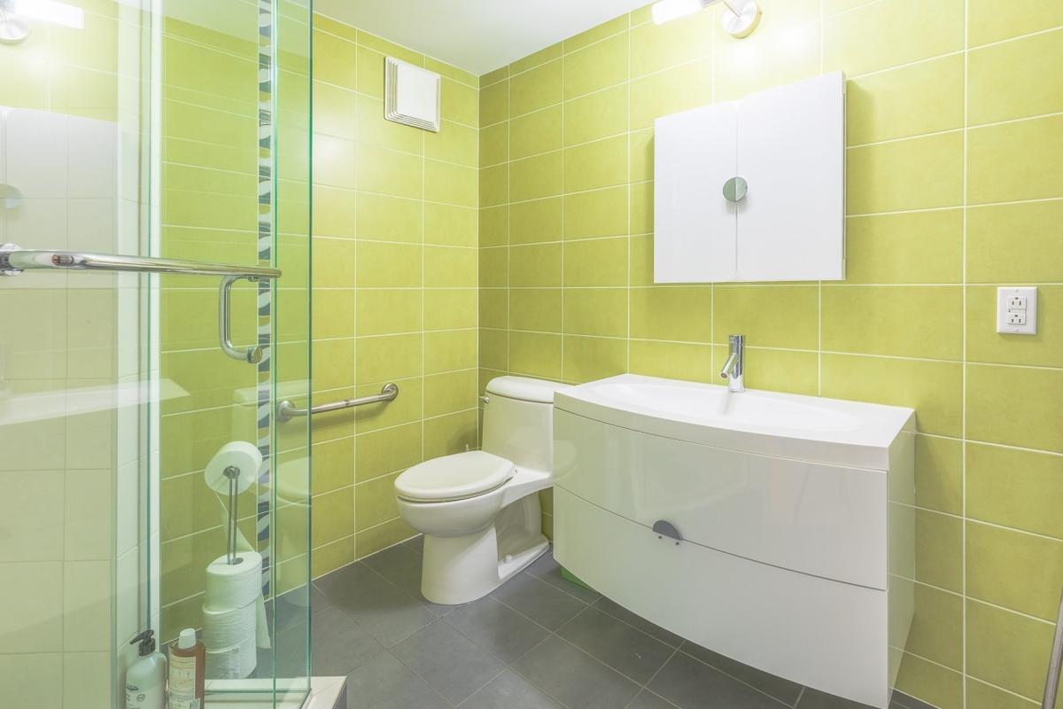 Salle de bain de la chambre principale
