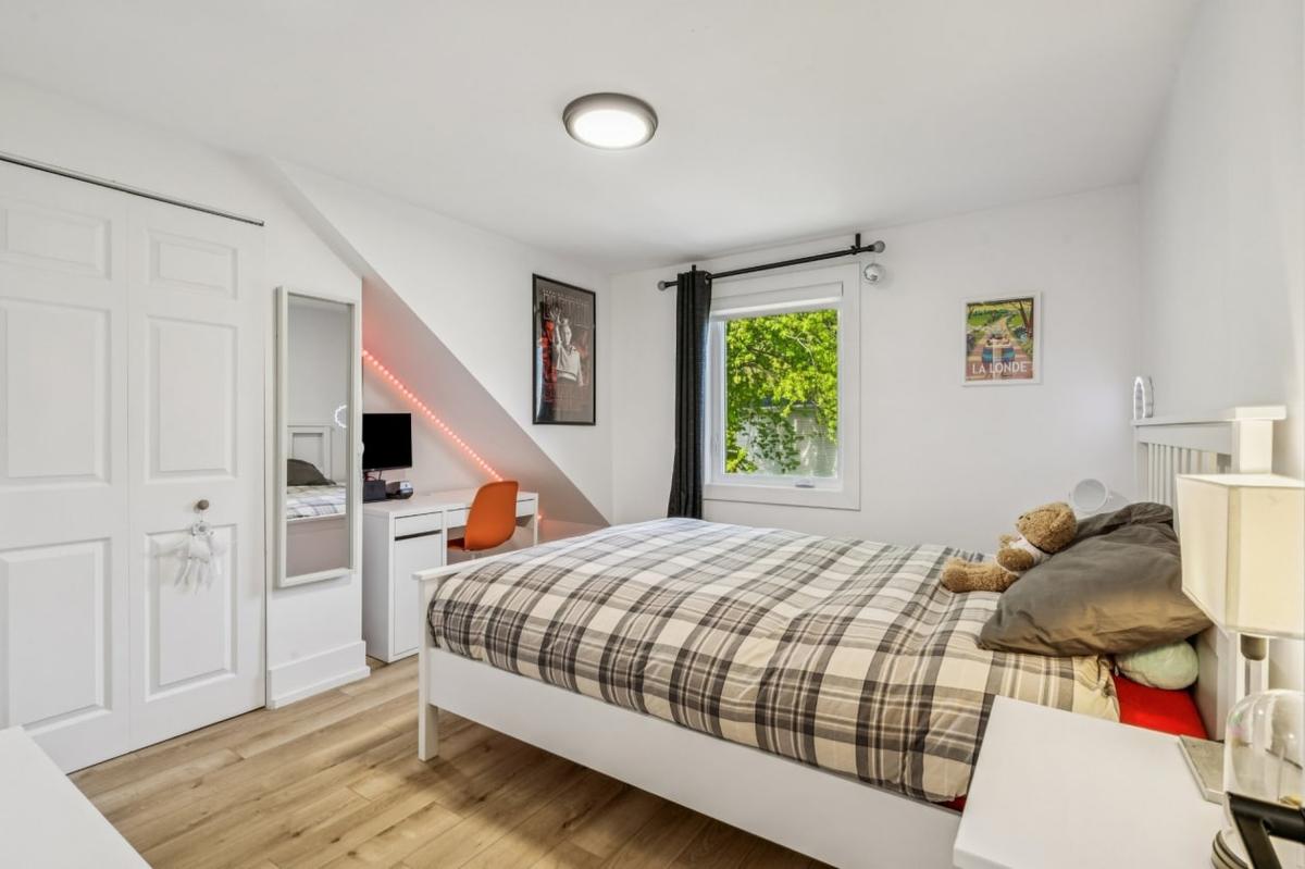 Deuxième chambre à coucher