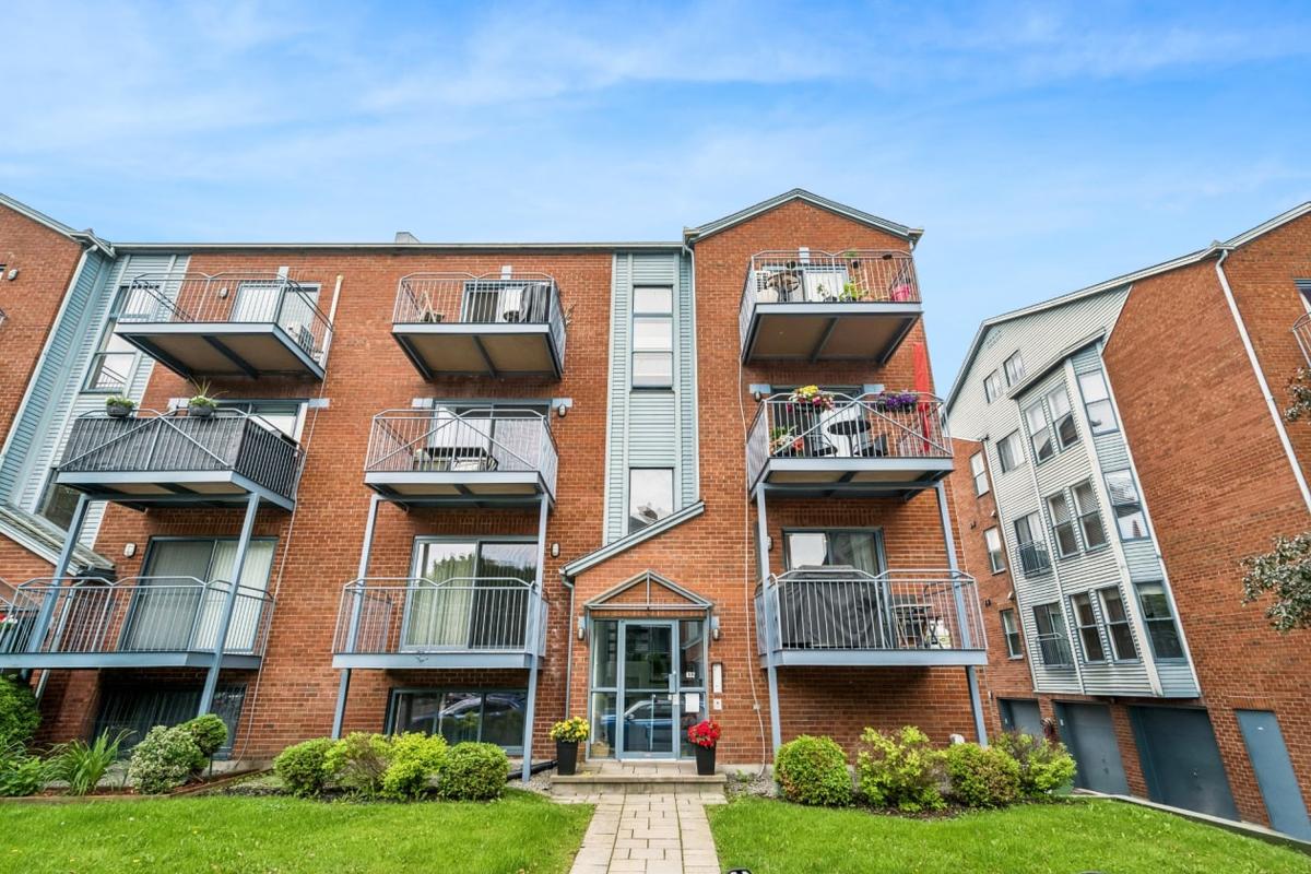Dernière vue de la façade et de son environnement