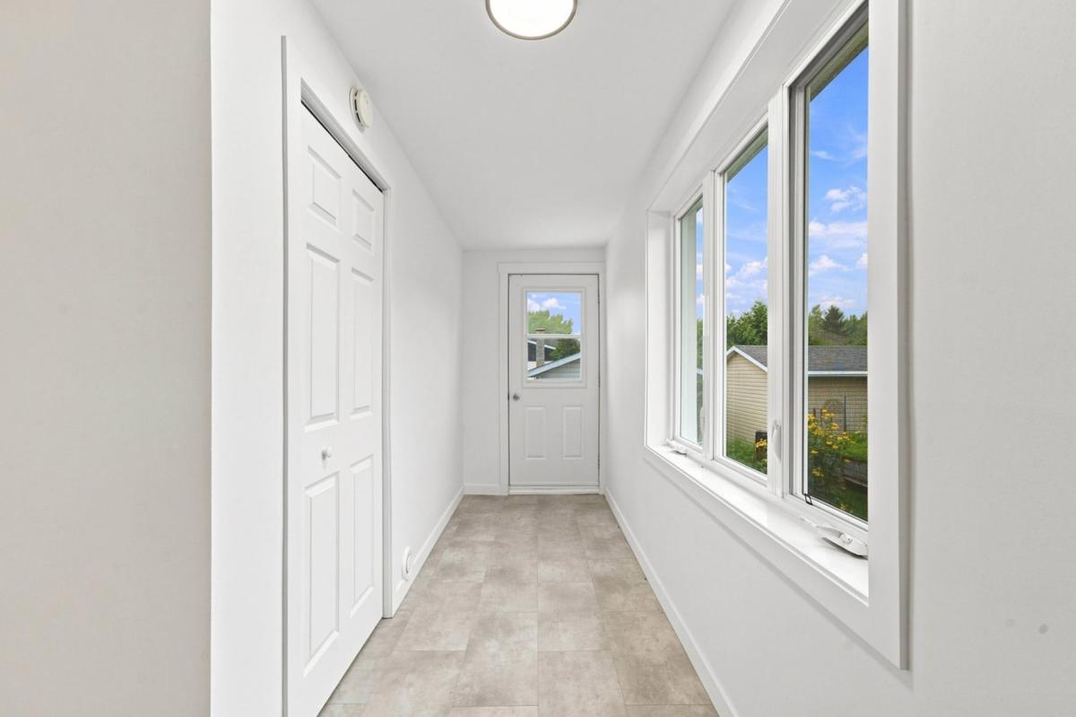 Hall d'entrée baigné de lumière