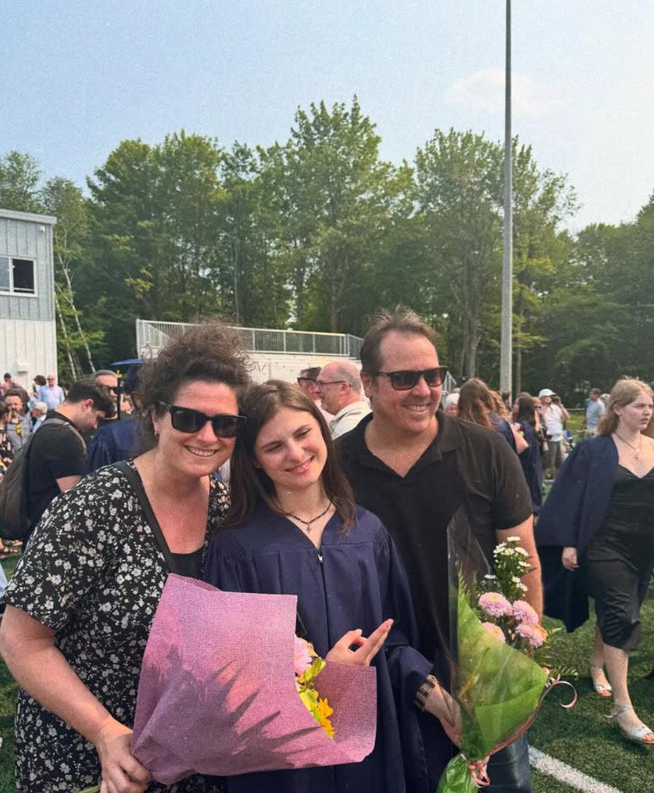 Mia Tinayre avec ses parents