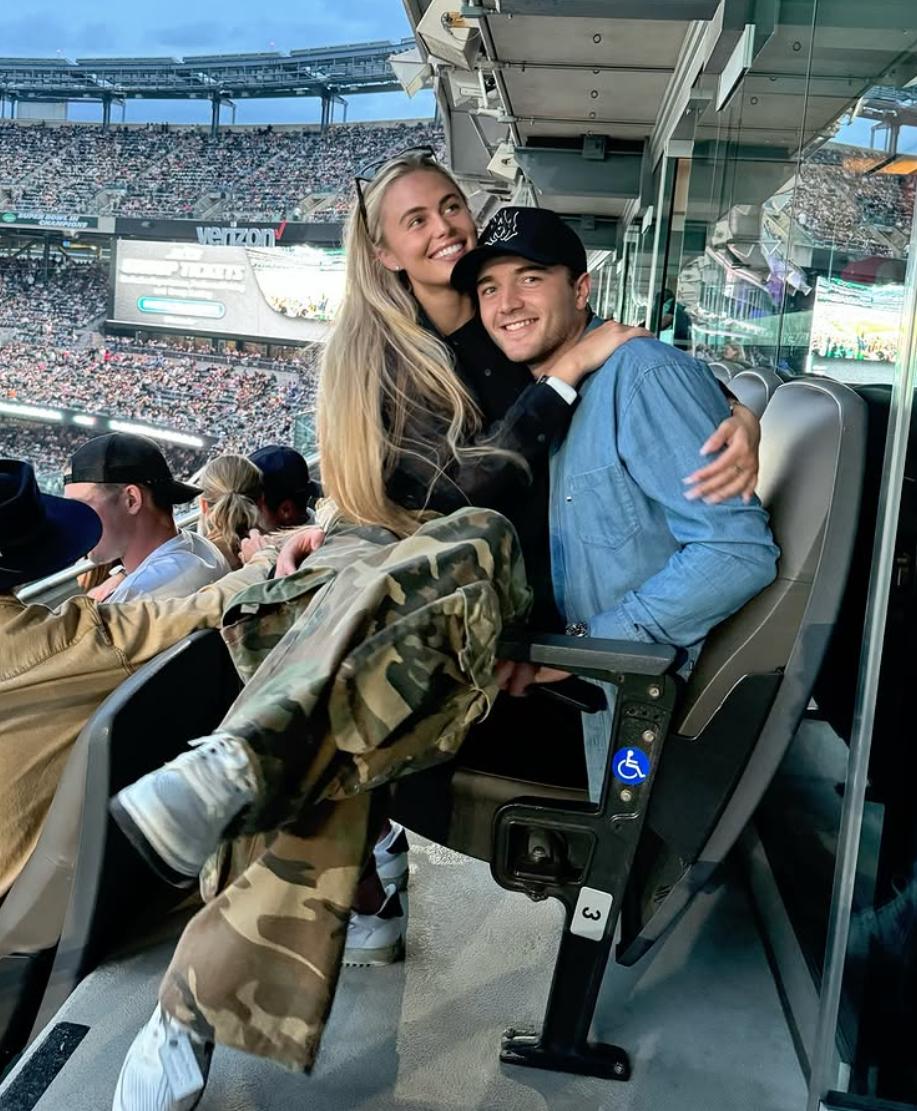 Alexa Serowik et Noah Dobson