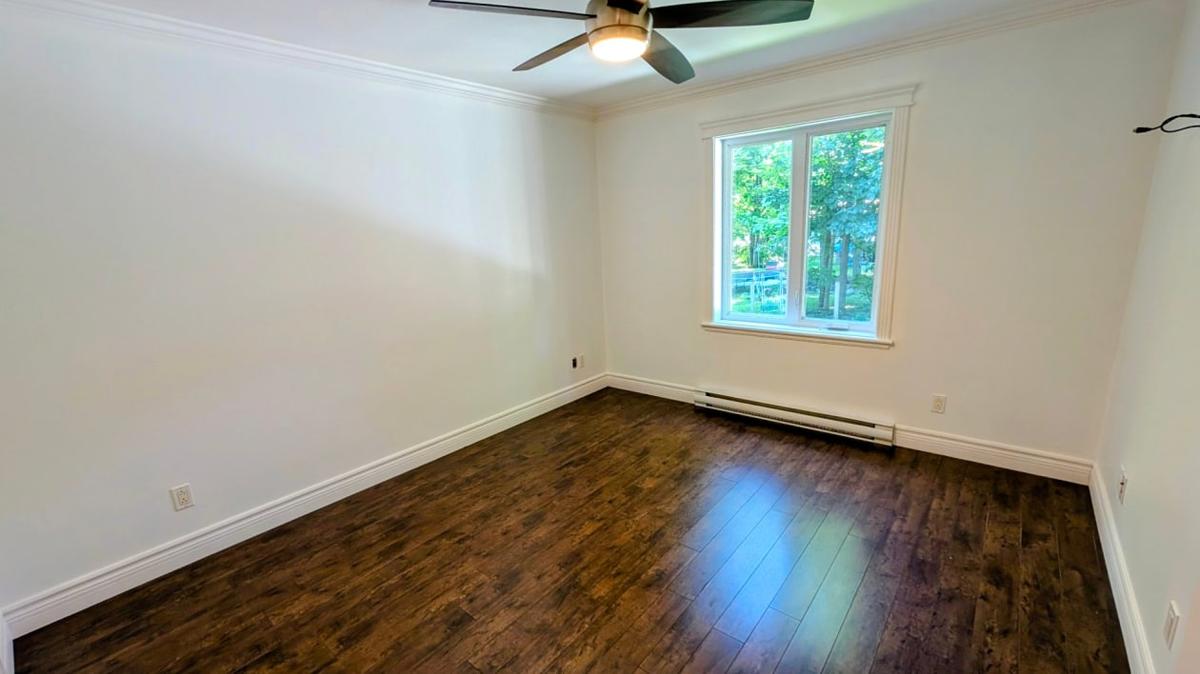 Autre vue de la chambre principale