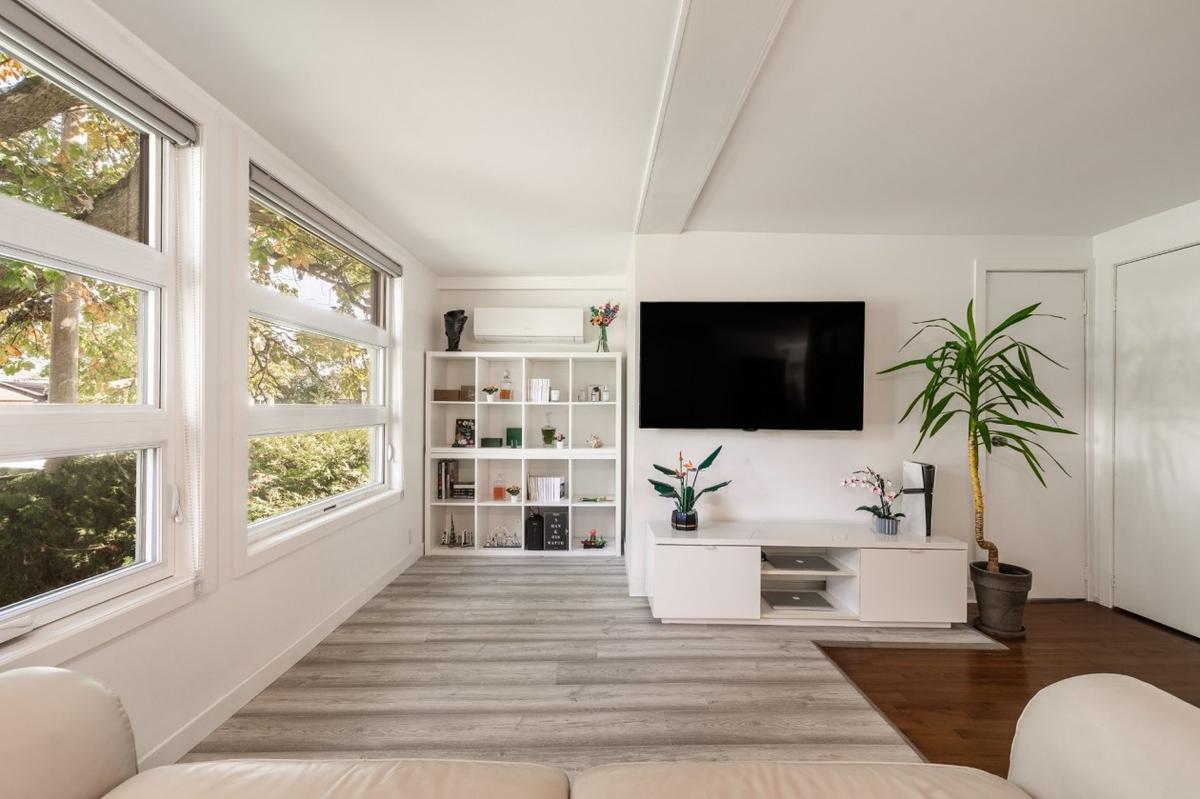 Autre perspective du salon