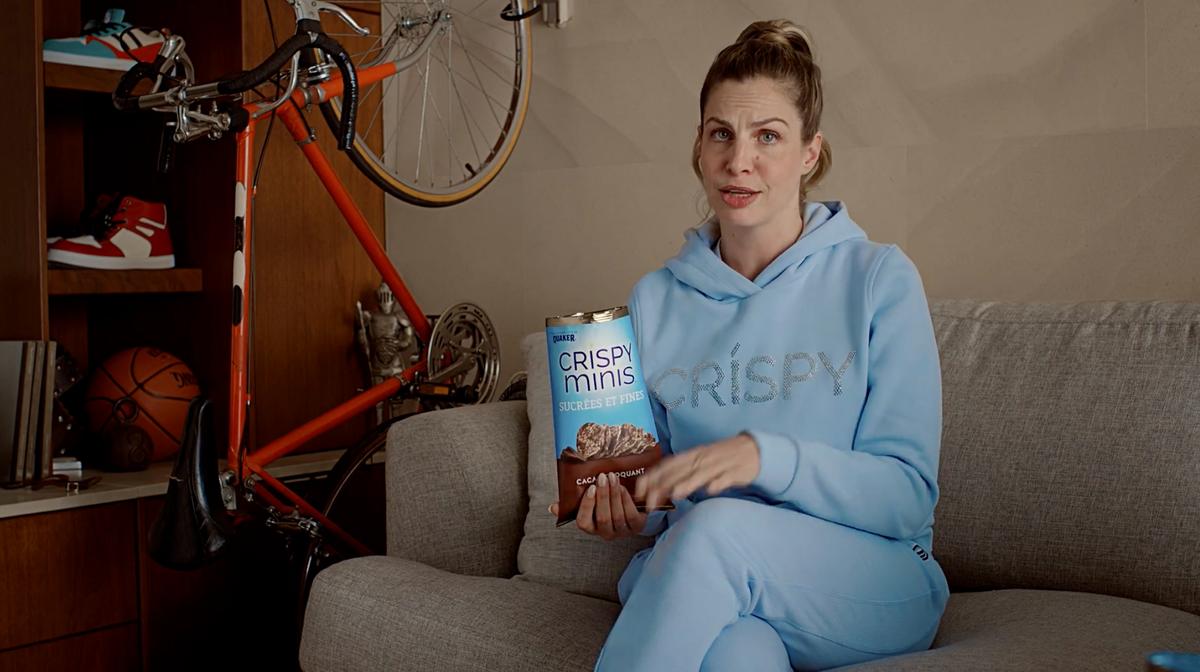 Marie-Lyne Joncas dans une publicité de Crispy Minis