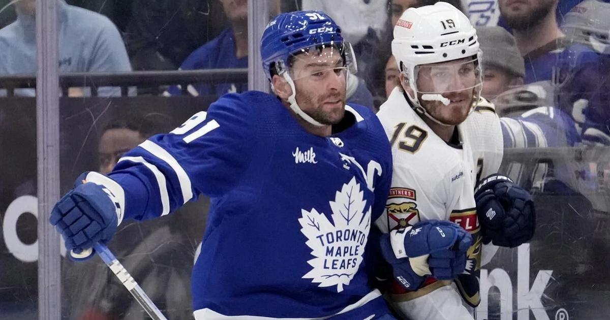 John Tavares-vs-Matthew Tkachuk-Toronto Maple Leafs-vs-Florida Panthers-Feat-Frank Gunn-Canadian Press