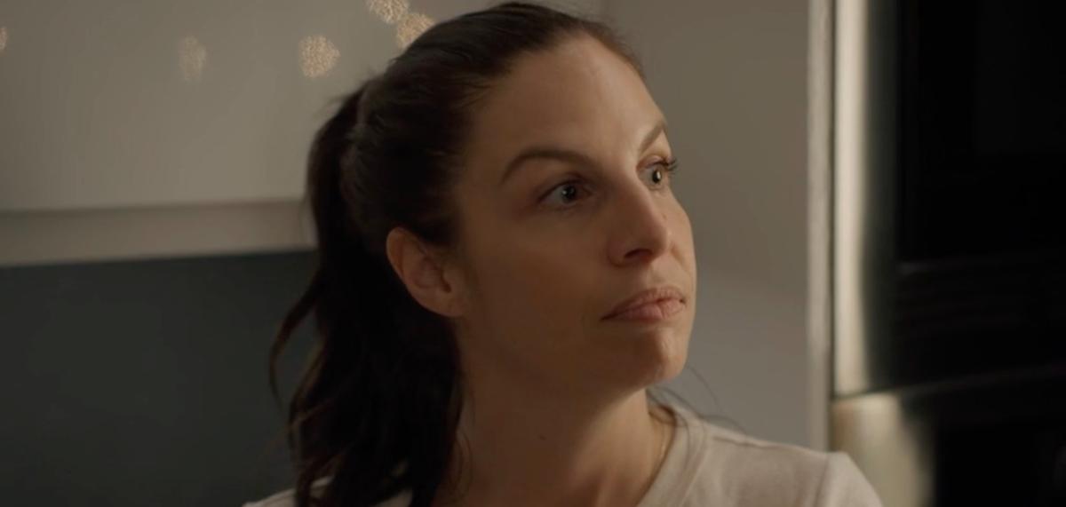 Marie-Lyne Joncas dans son rôle de Sophie Lacoste dans Dumas