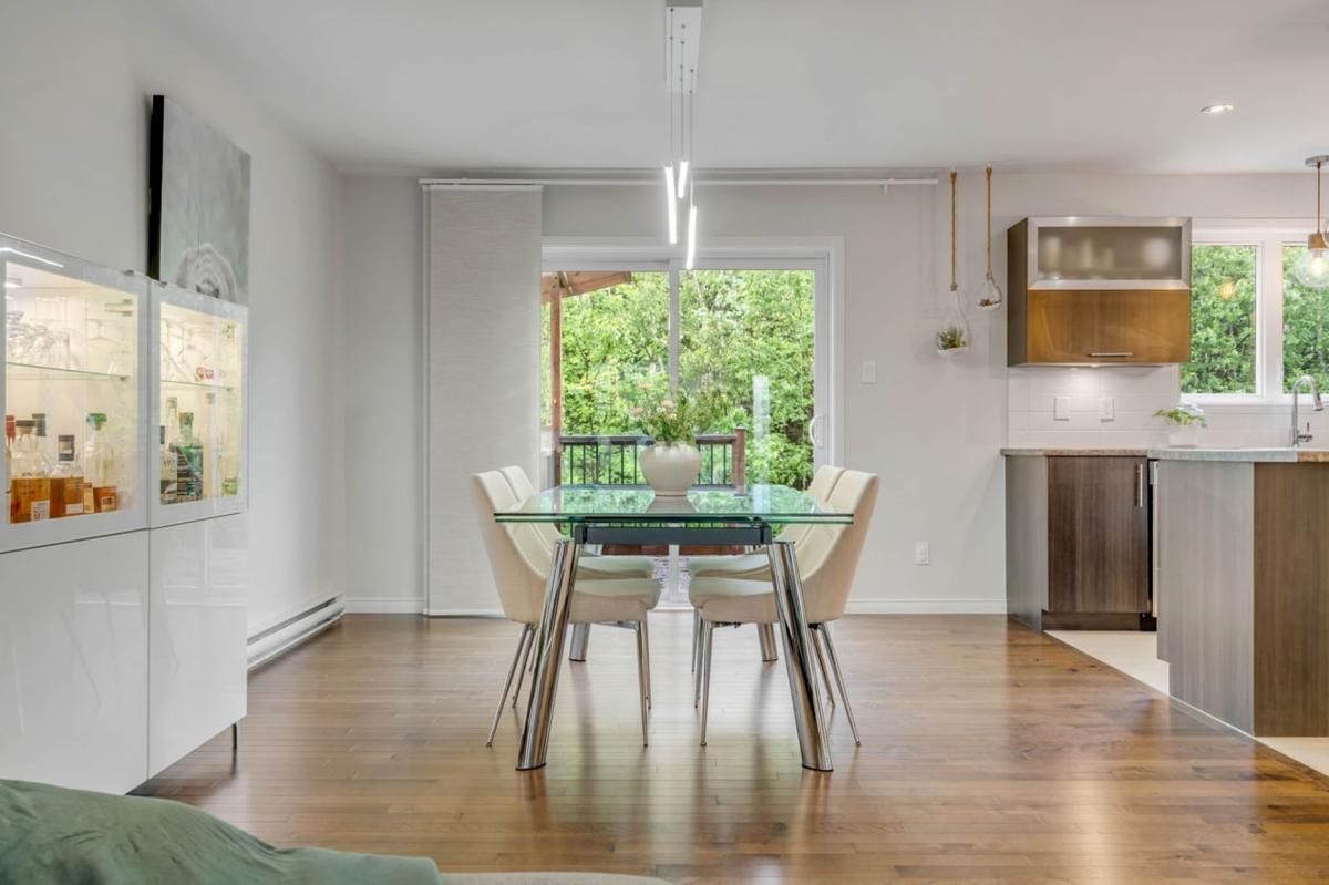 Salle à manger, vue rapprochée