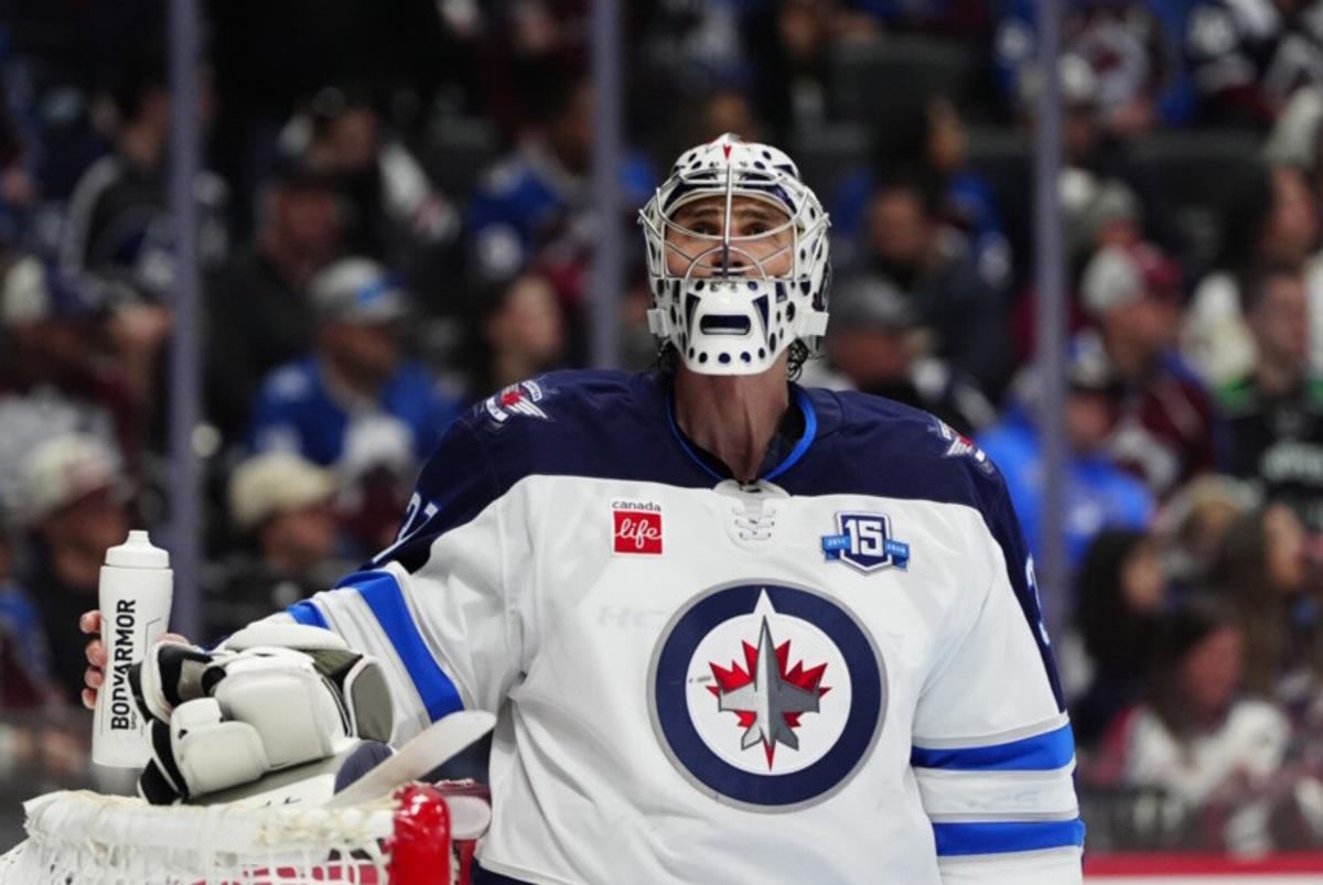 Connor Hellebuyck
