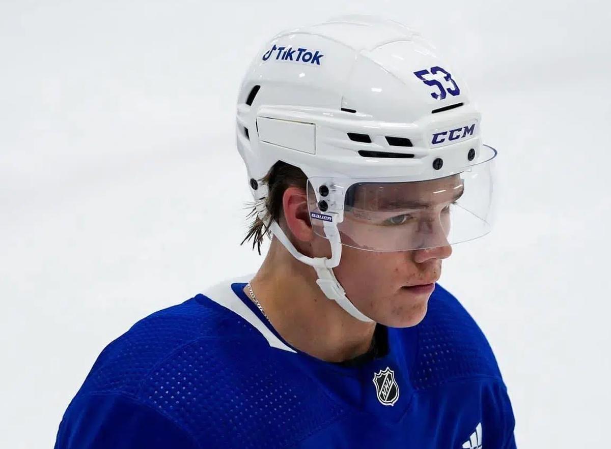 Easton Cowan 