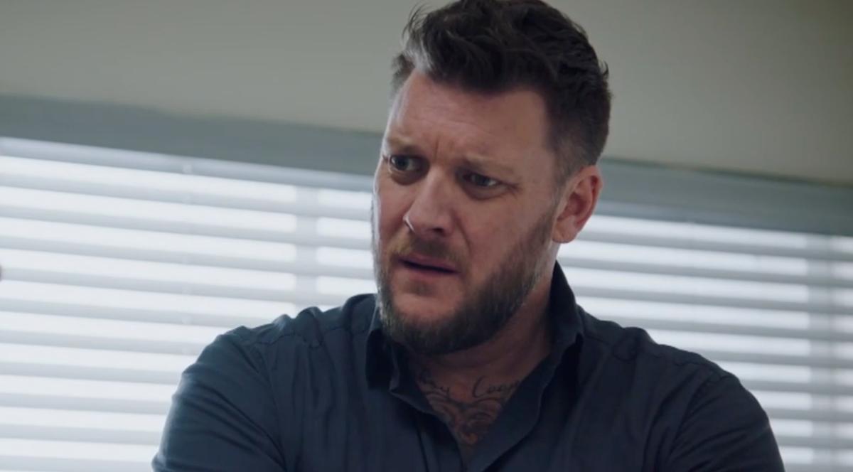 Mathieu Baron dans Indéfendable