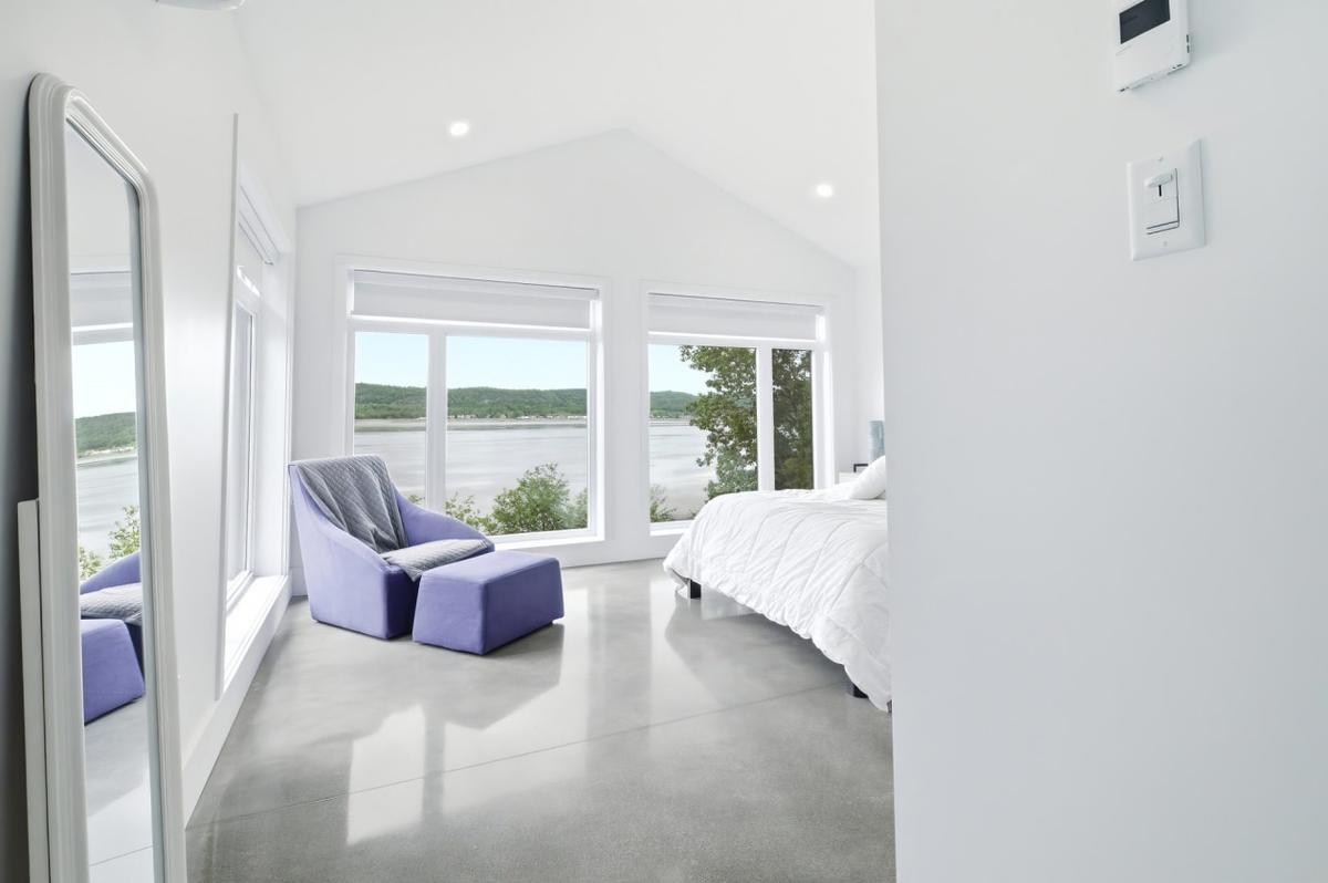 Chambre principale avec vue