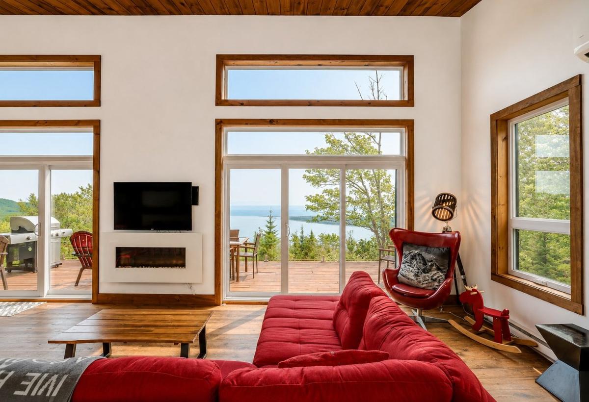 Salon avec vue sur le paysage
