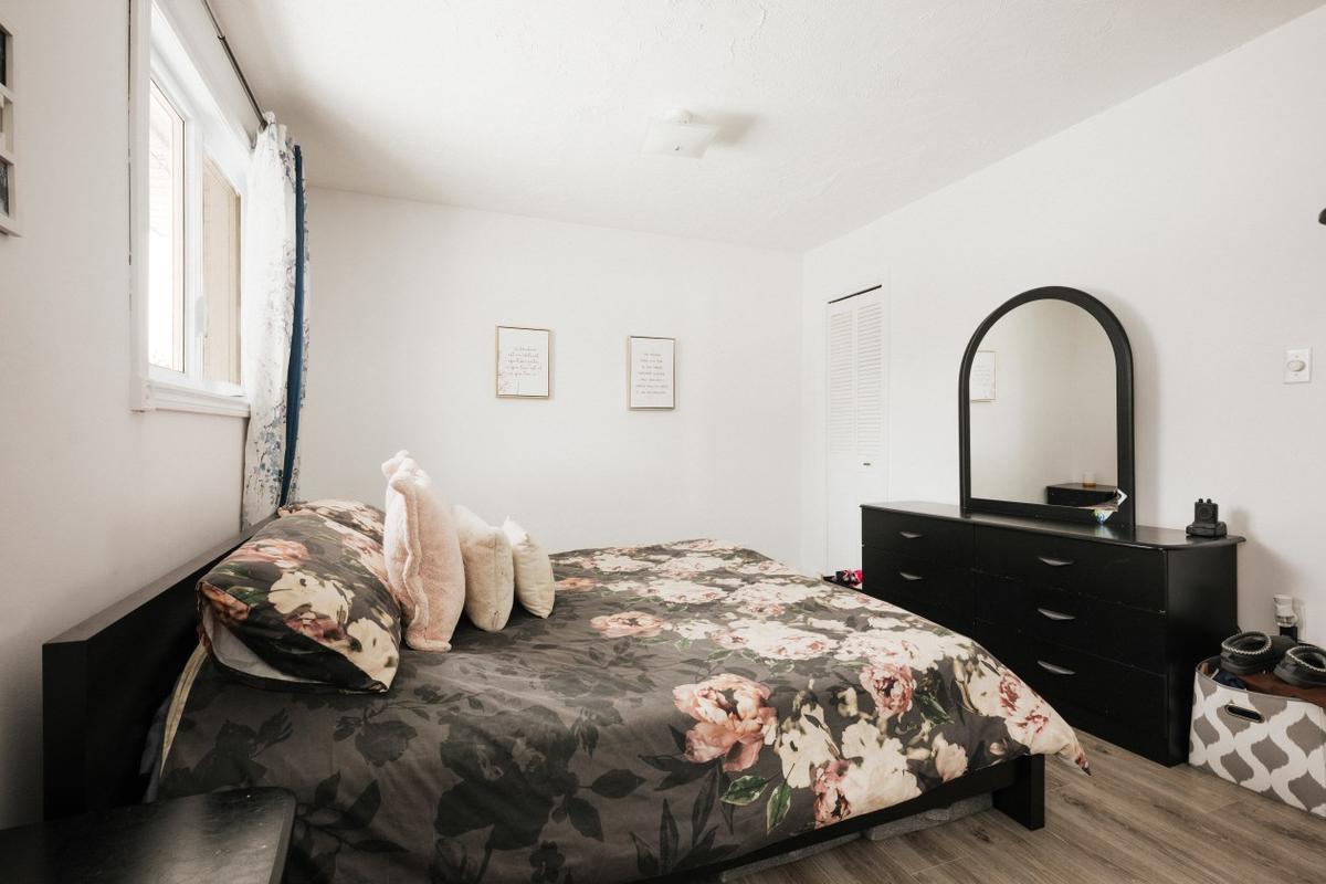 Lumineuse et solide : une maison de plain-pied à quatre chambres dans le calme d'Alma au Saguenay