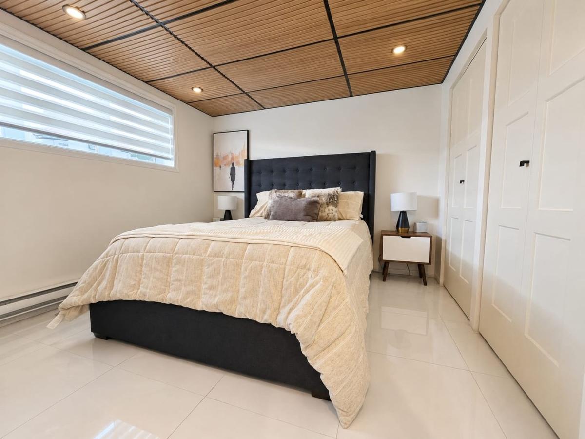Chambre principale lumineuse