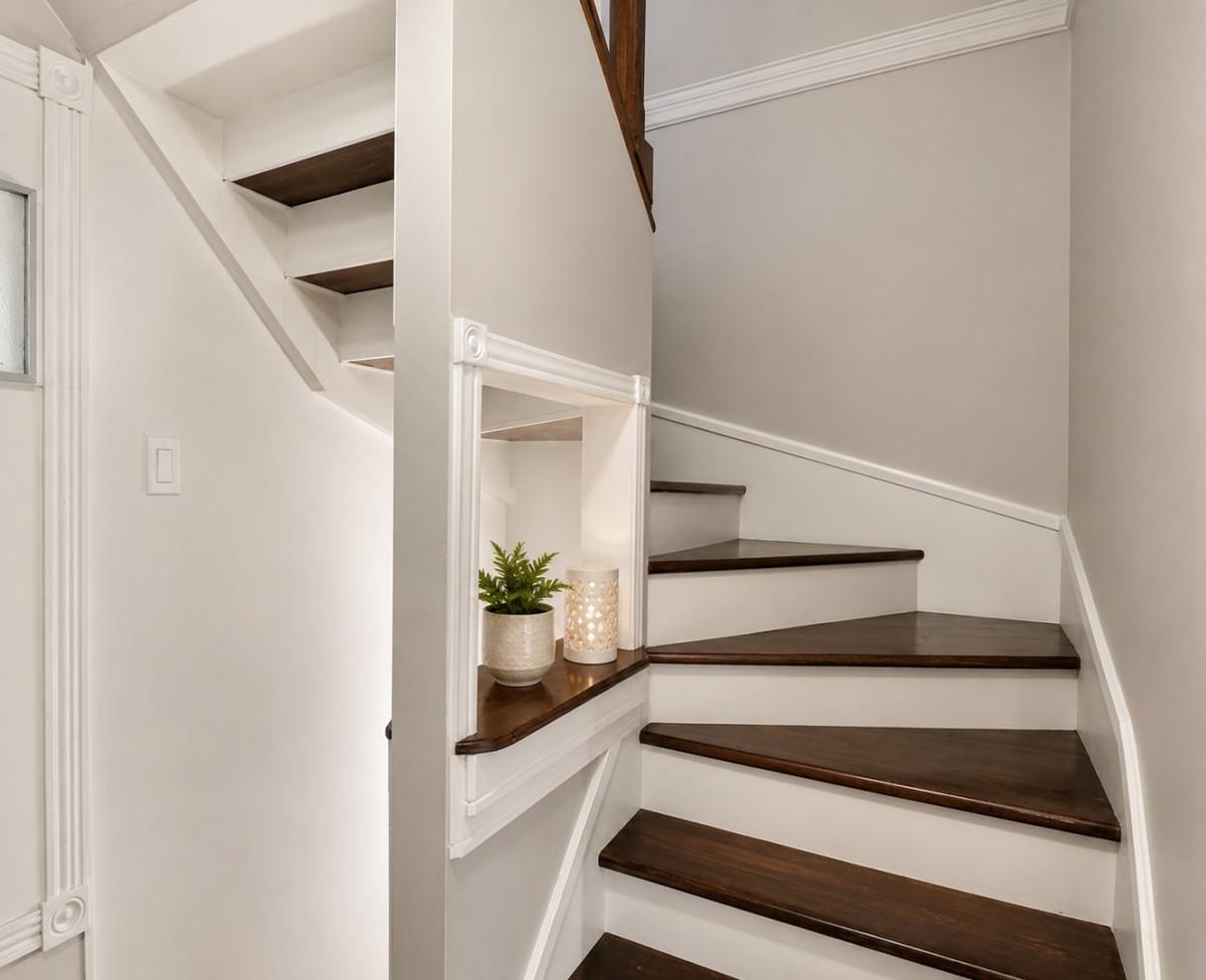 L'escalier menant à l'étage