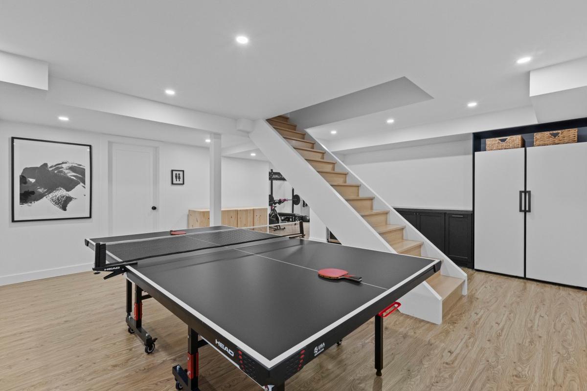 Salle de jeux spacieuse