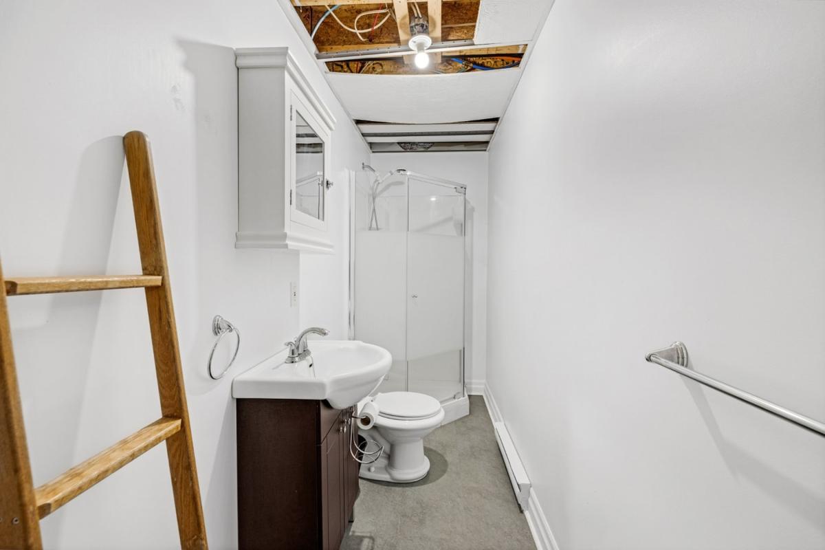 Salle de bain du sous-sol