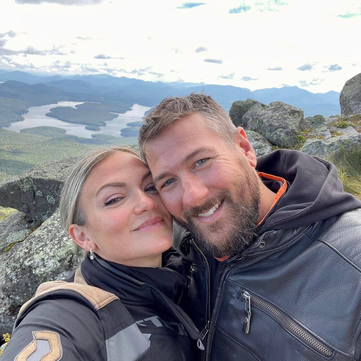 Isabelle Desjardins et son nouvel amoureux JS Tremblay
