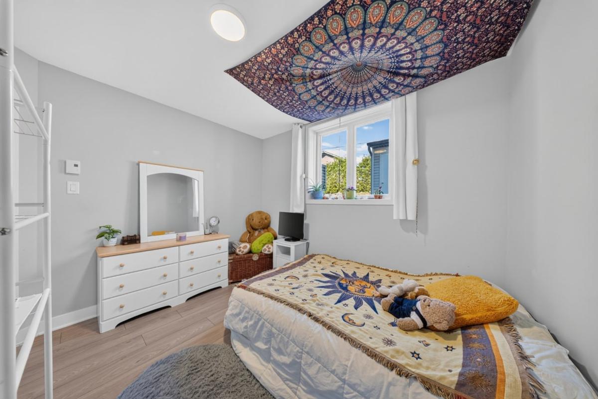 Chambre vue sous un autre angle