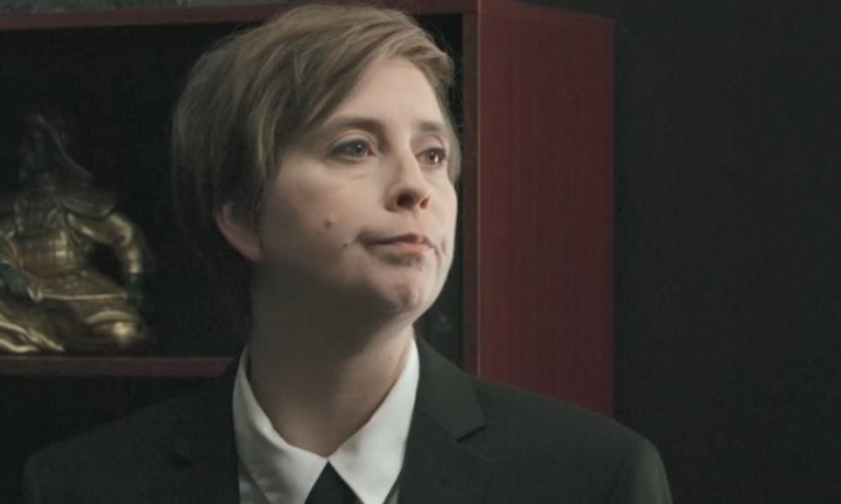 Ève Landry dans Les Armes