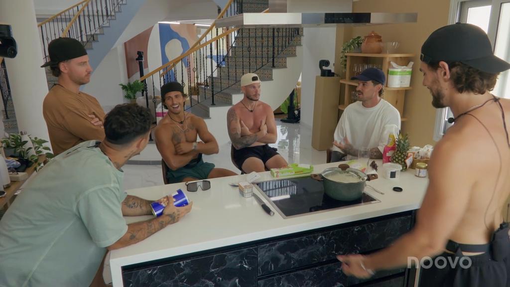 Les gars dans les maisons à OD