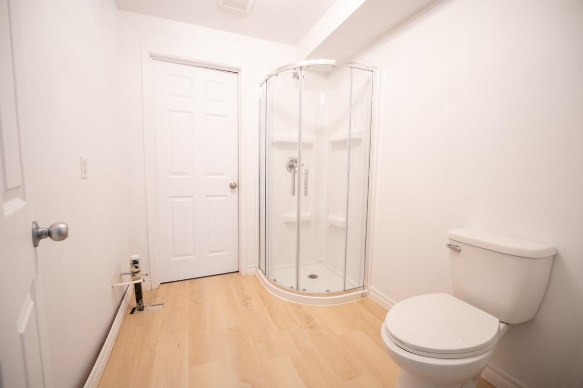 Salle de bain au sous-sol