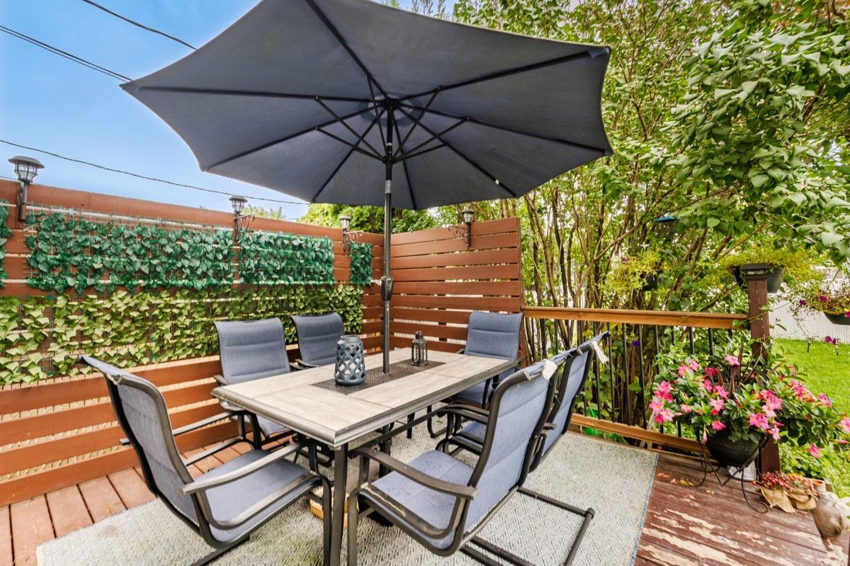 Terrasse et accès depuis la cuisine