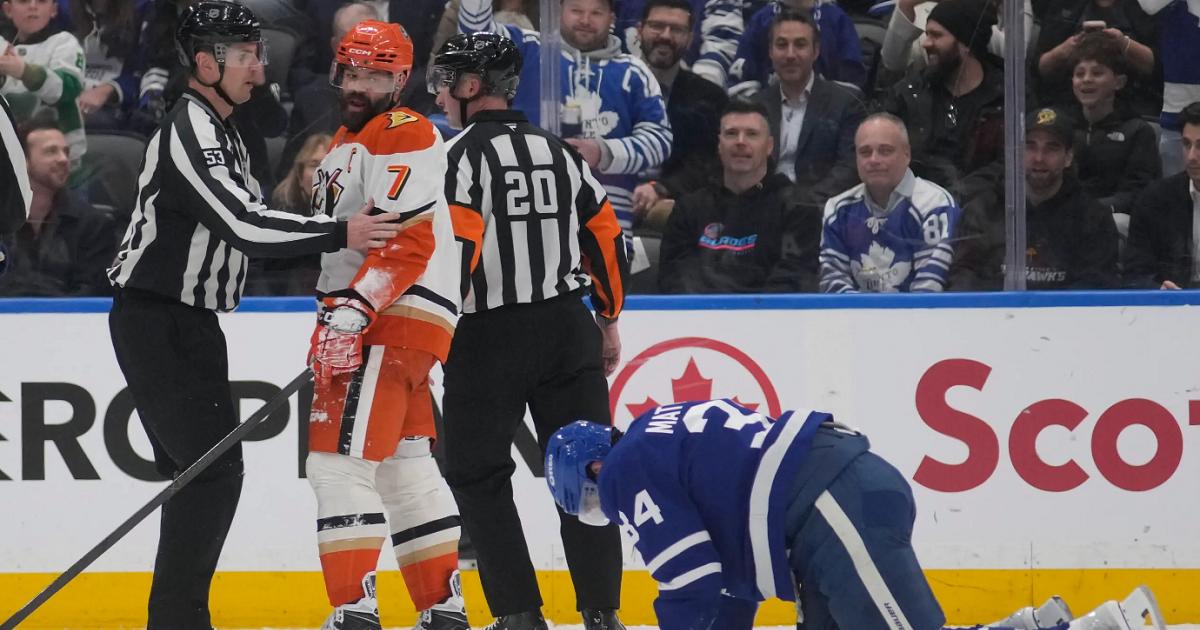 Radko Gudas-Auston Matthews-Aftermath-John E. Sokolowski-Imagn Images
